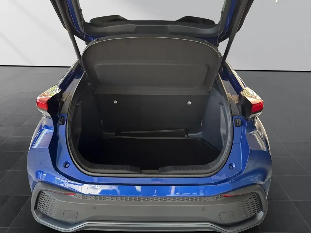 Toyota C-HR Hybrid Teamplayer - Thumbnail 7