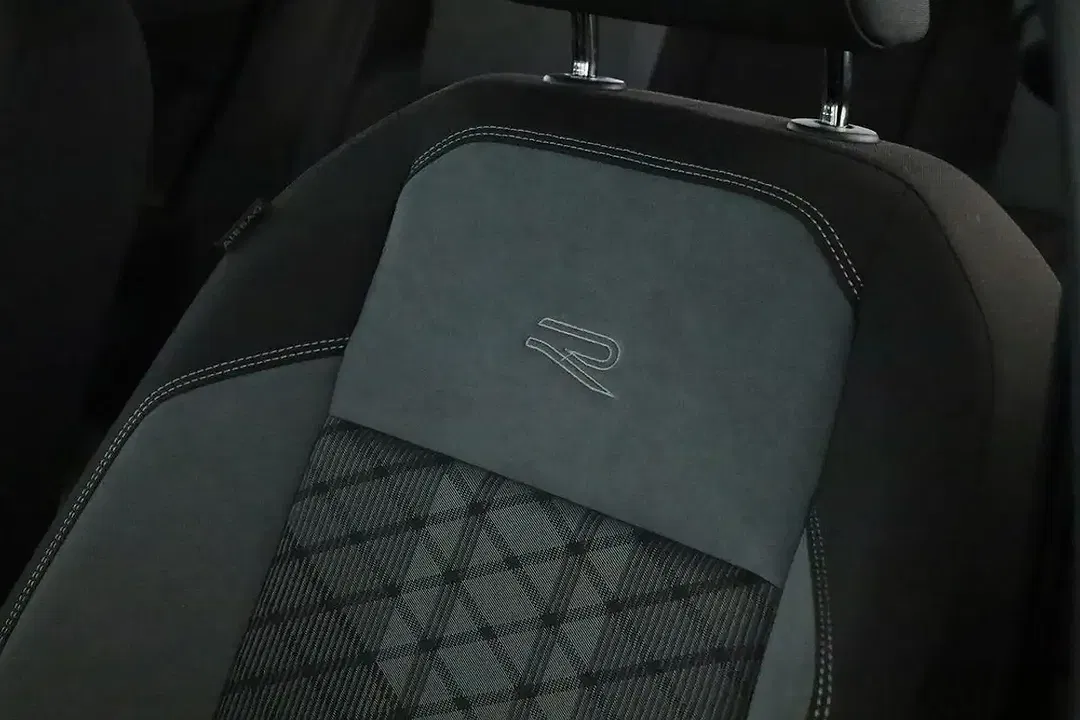 Volkswagen Polo 1.0 TSI DSG R-Line Black - Thumbnail 11