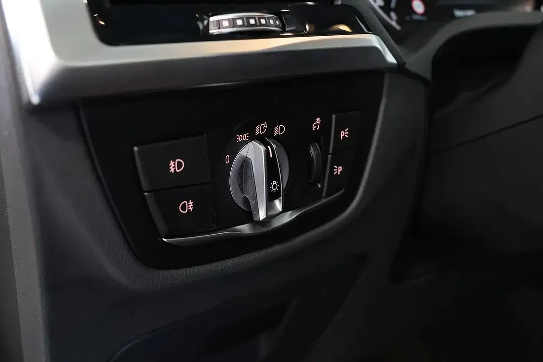 BMW X3 xDrive Luxury Line - Thumbnail 10