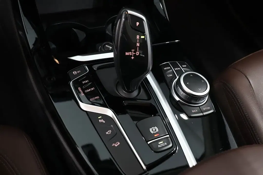 BMW X3 xDrive Luxury Line - Thumbnail 22