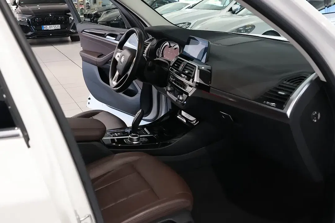 BMW X3 xDrive Luxury Line - Thumbnail 24