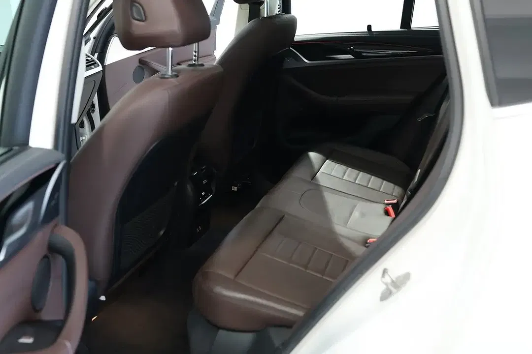 BMW X3 xDrive Luxury Line - Thumbnail 29