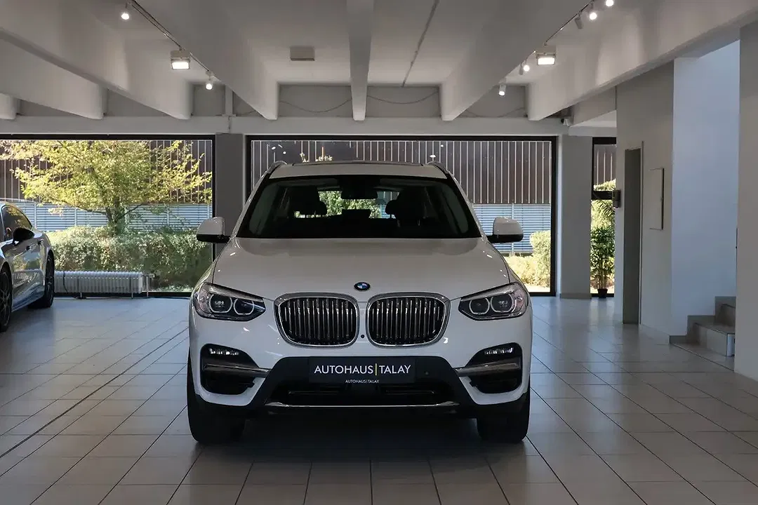 BMW X3 xDrive Luxury Line - Thumbnail 3