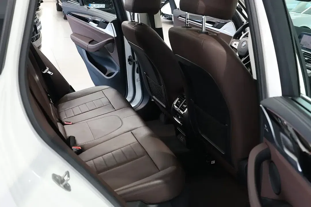 BMW X3 xDrive Luxury Line - Thumbnail 30