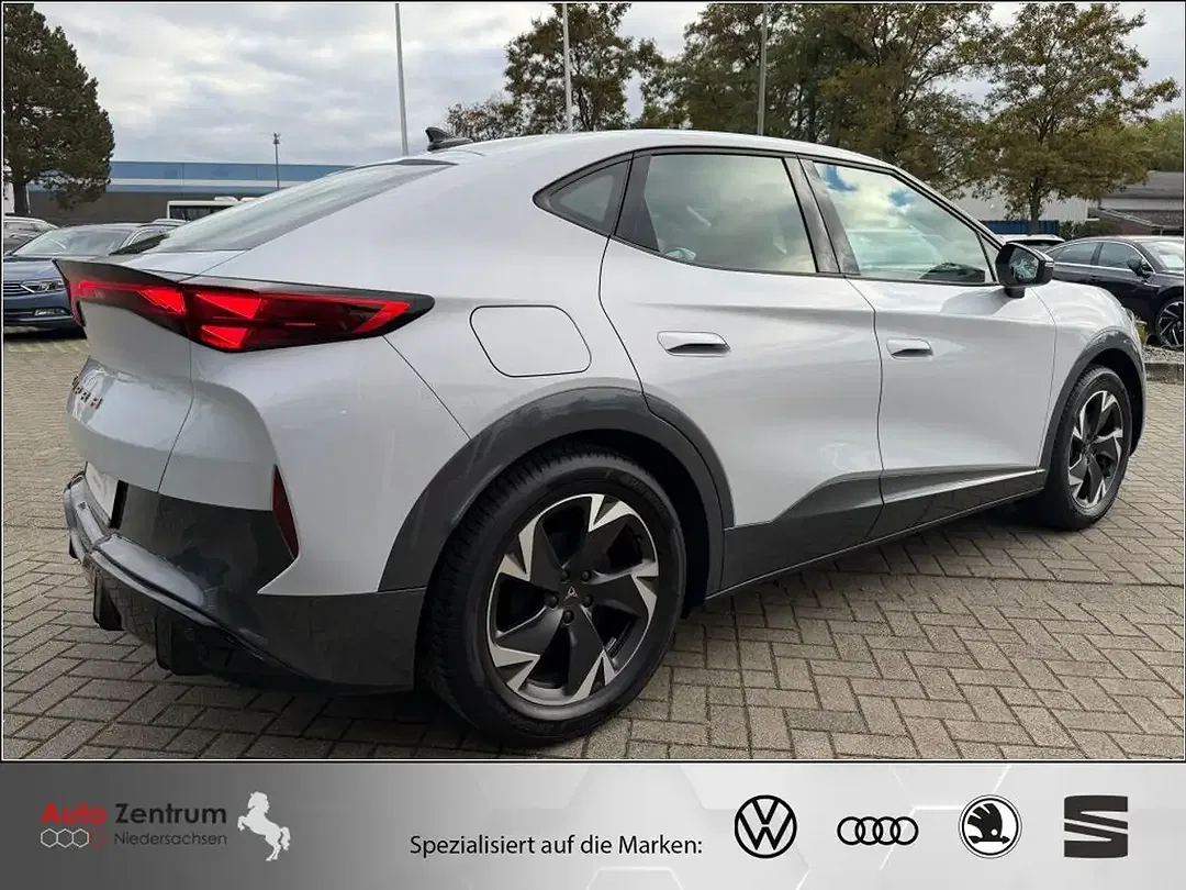 CUPRA Tavascan - Thumbnail 5