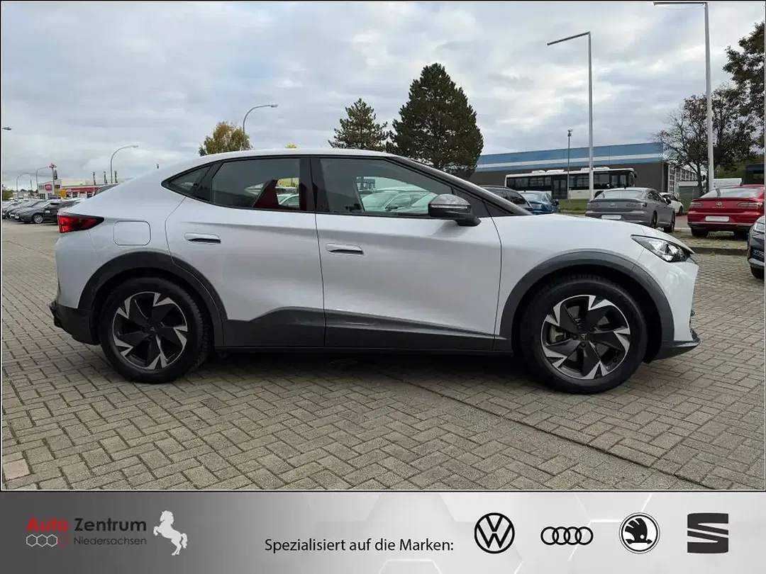 CUPRA Tavascan - Thumbnail 7