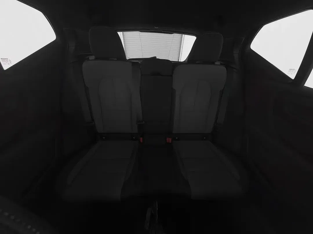 Volvo XC40 B3 Core - Thumbnail 5