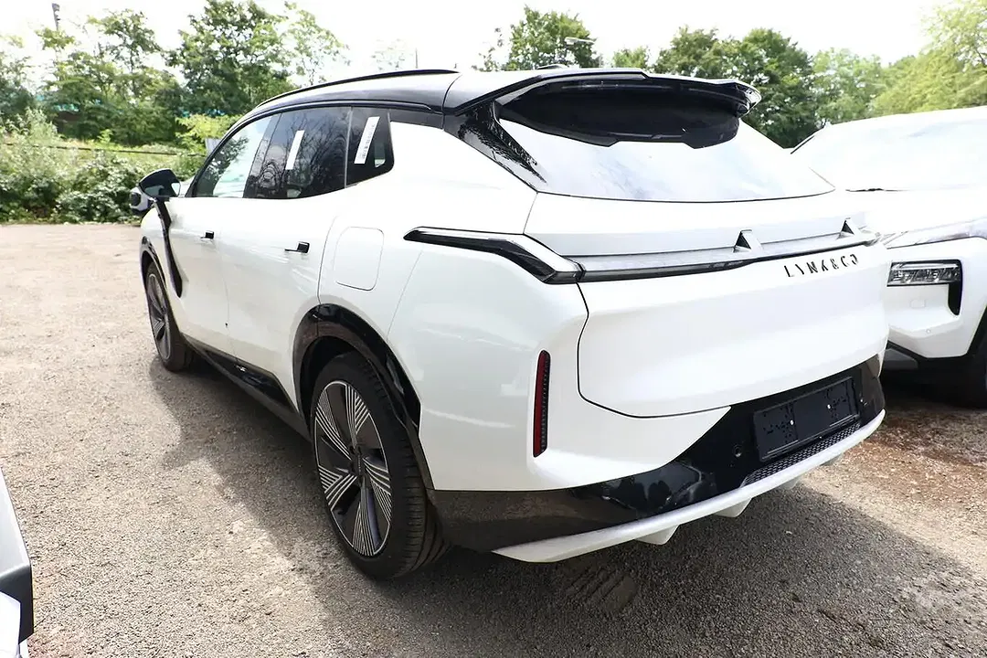 Lynk & Co 08 - Thumbnail 4