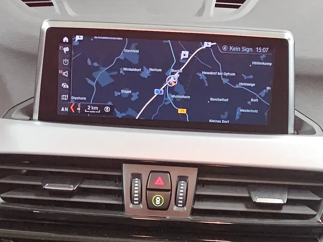 BMW X1 xDrive Advantage - Thumbnail 4