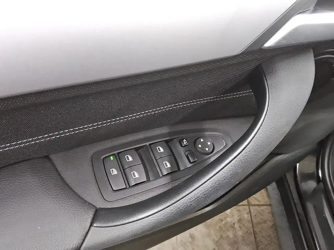 BMW X1 xDrive Advantage - Thumbnail 5