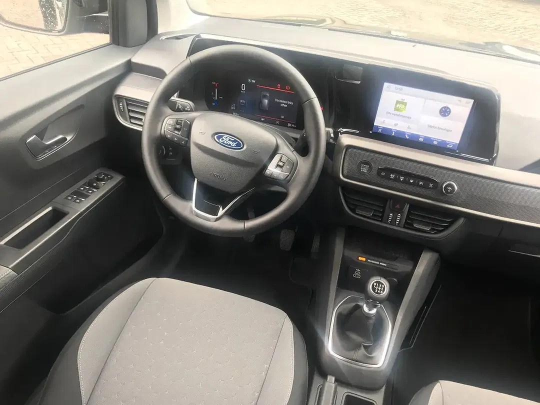Ford Tourneo Courier Titanium - Thumbnail 12