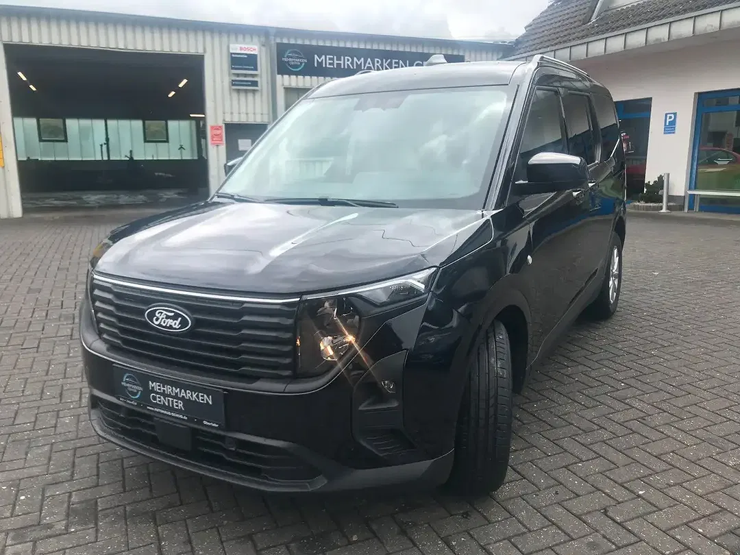 Ford Tourneo Courier Titanium - foto 2