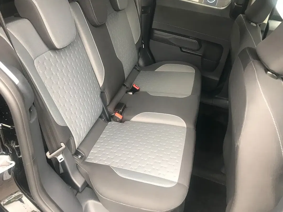 Ford Tourneo Courier Titanium - Thumbnail 9