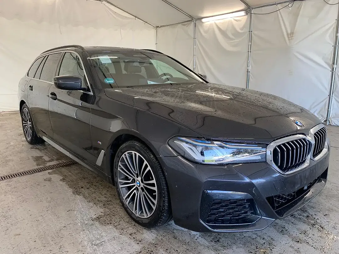 BMW 540 xDrive M - Thumbnail 2