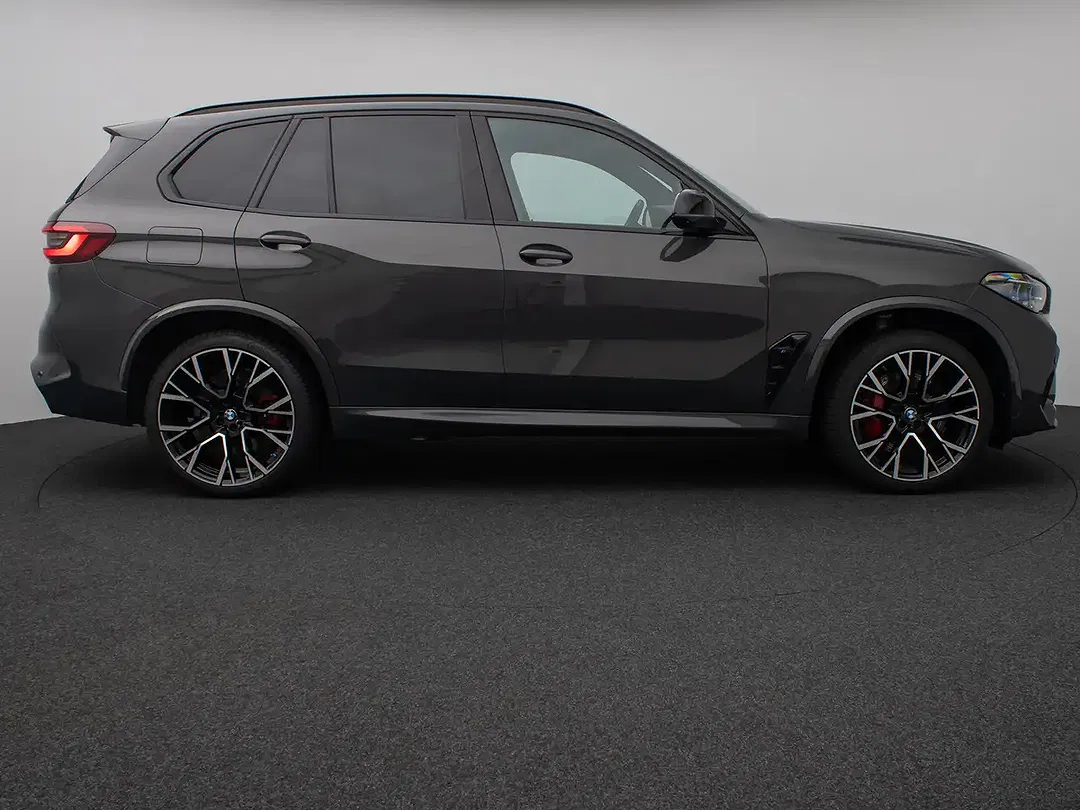 BMW X5 M Competition - Thumbnail 4