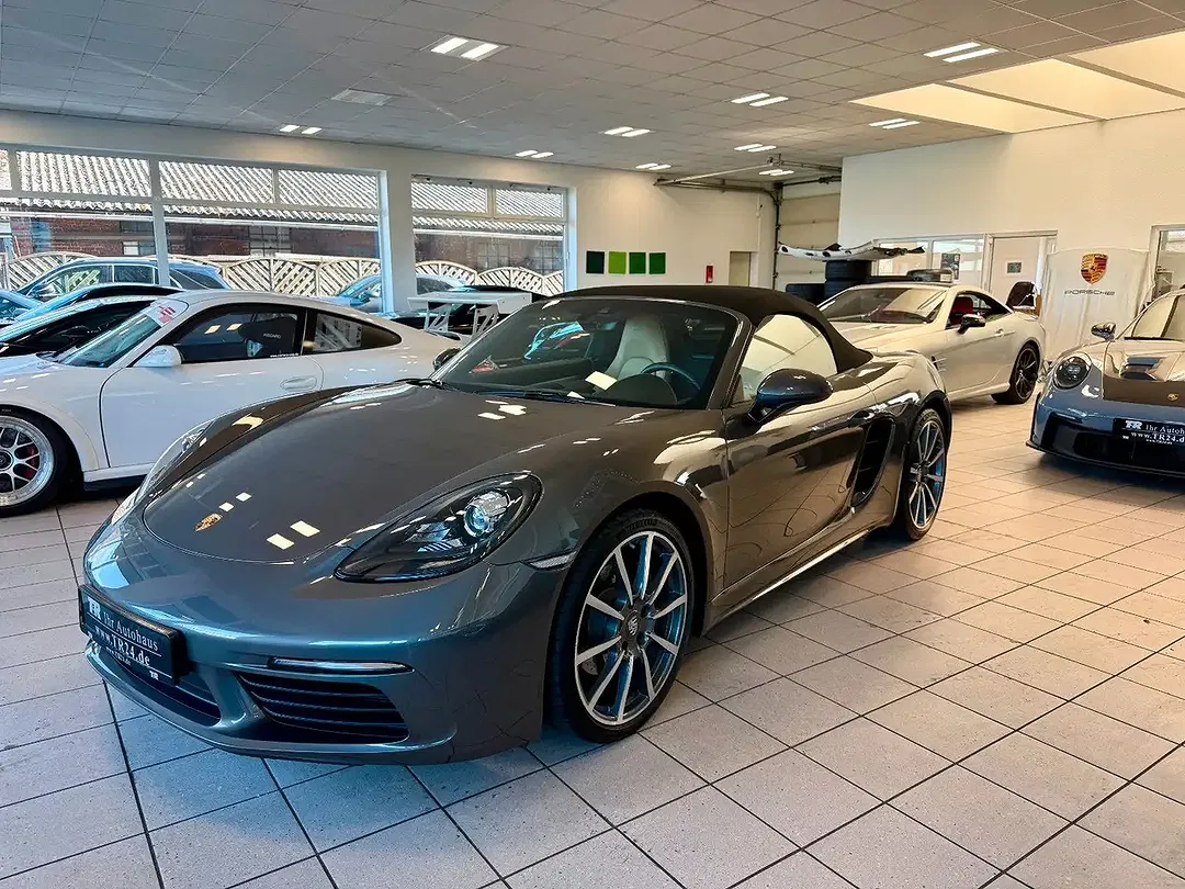 Porsche Boxster - Thumbnail 4