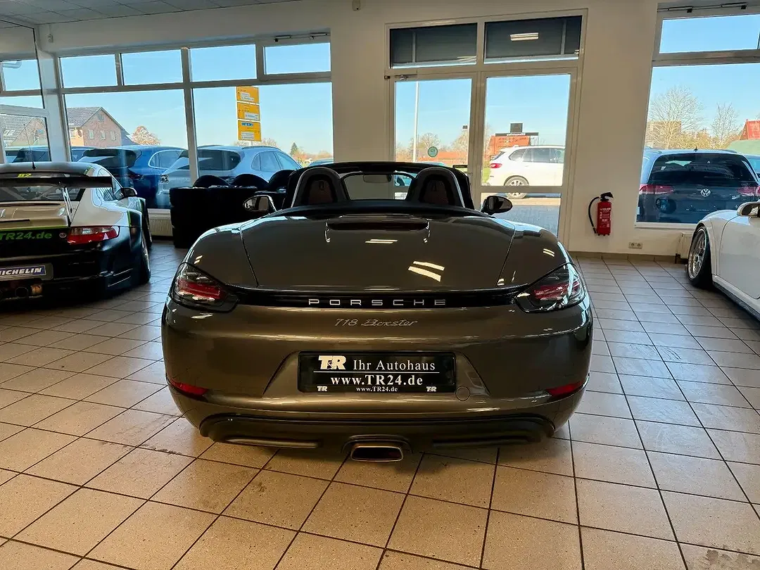 Porsche Boxster - Thumbnail 6