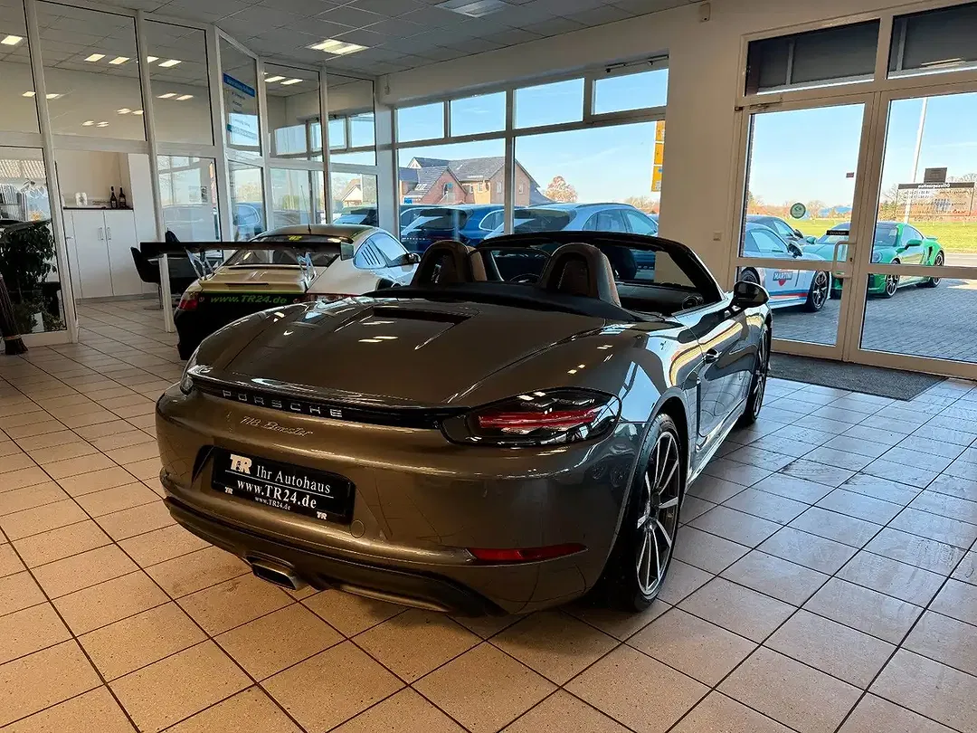 Porsche Boxster - Thumbnail 7