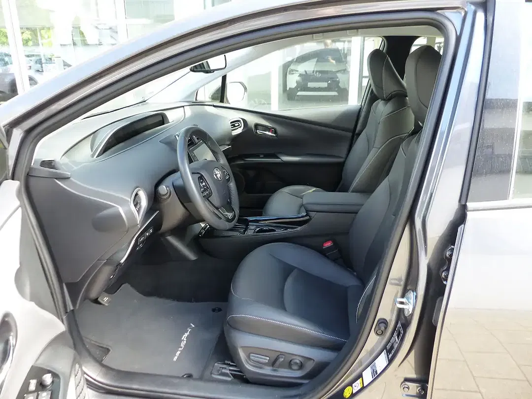 Toyota Prius Executive - Thumbnail 12