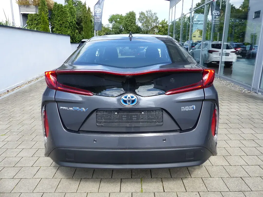 Toyota Prius Executive - Thumbnail 4