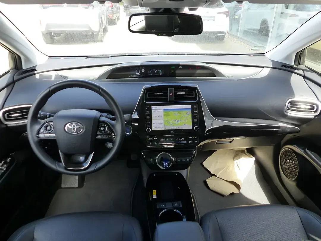 Toyota Prius Executive - Thumbnail 8