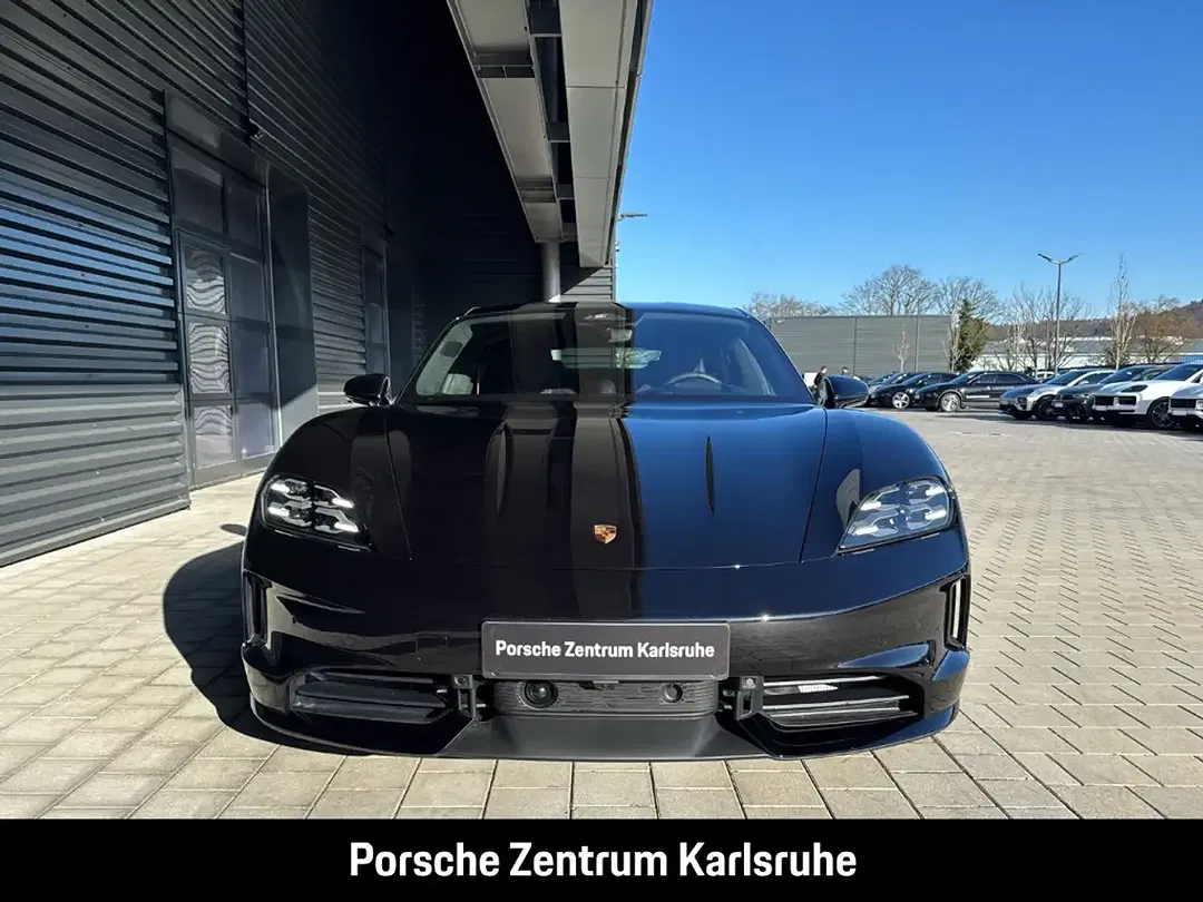 Porsche Taycan GTS - Thumbnail 4