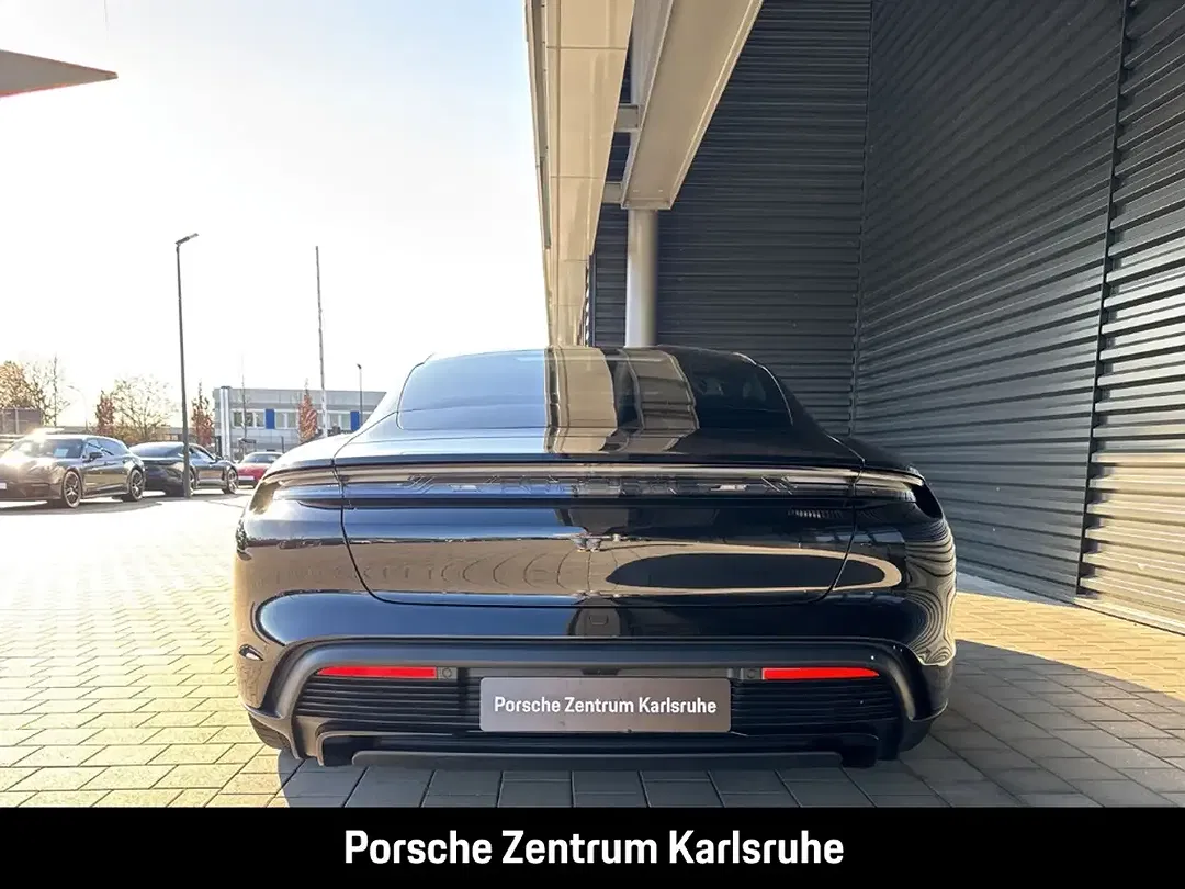 Porsche Taycan GTS - Thumbnail 5