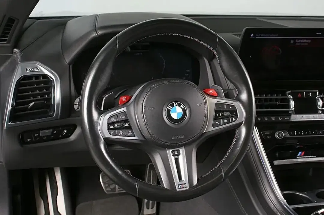 BMW M8 xDrive Competition Convertible - foto 8