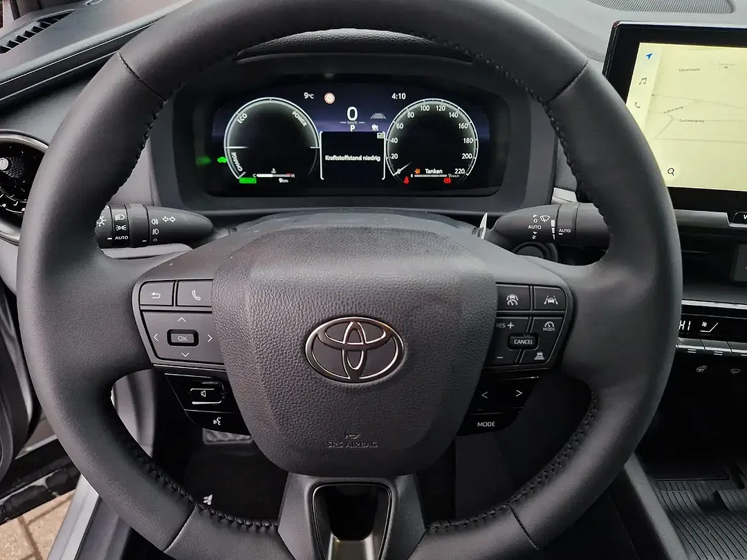 Toyota C-HR Hybrid Teamplayer - Thumbnail 13