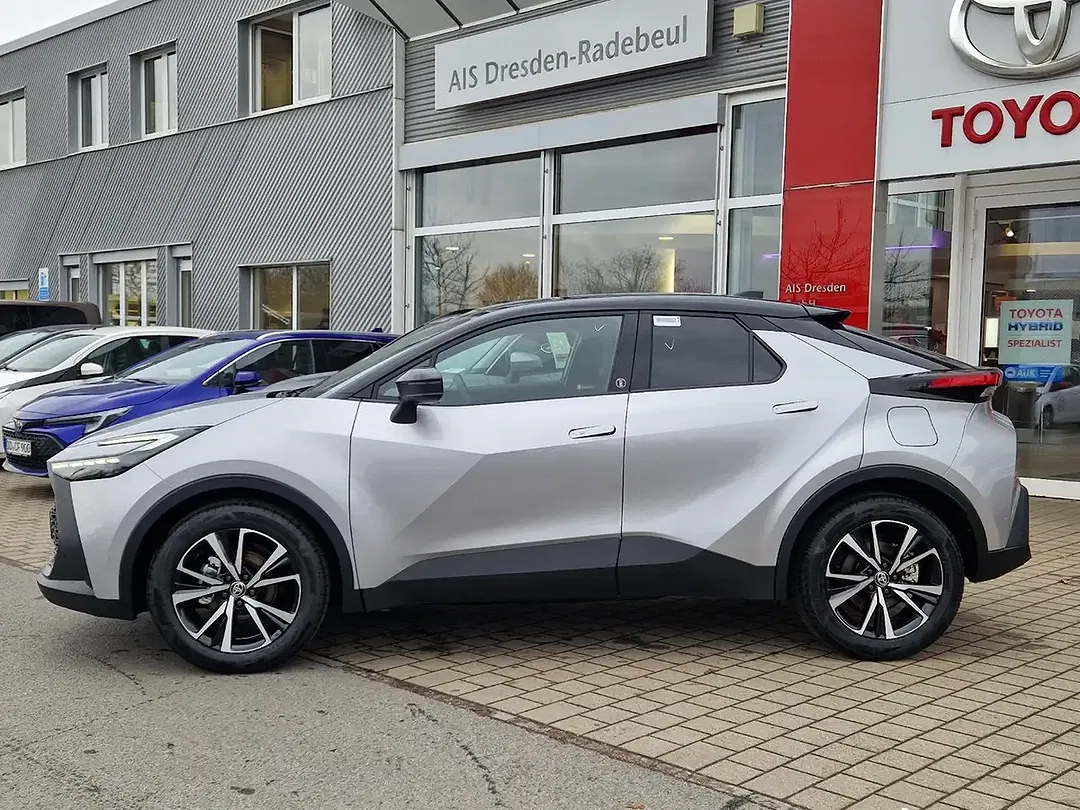 Toyota C-HR Hybrid Teamplayer - Thumbnail 5