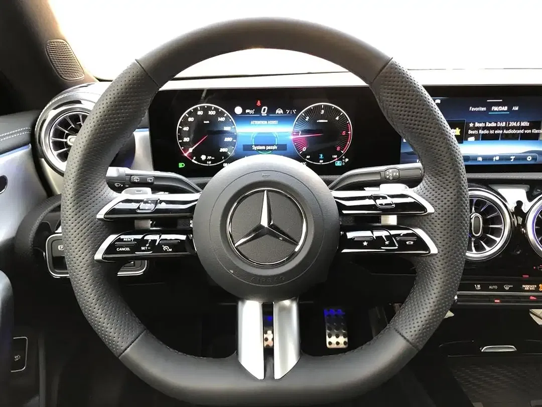 Mercedes-Benz CLA 220 AMG MBUX Night - Thumbnail 10
