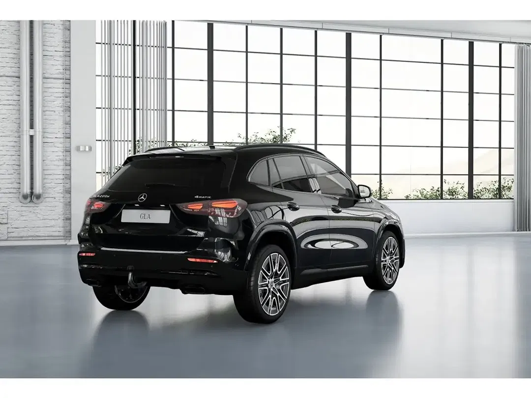 Mercedes-Benz GLA 220 4MATIC Night - Thumbnail 2