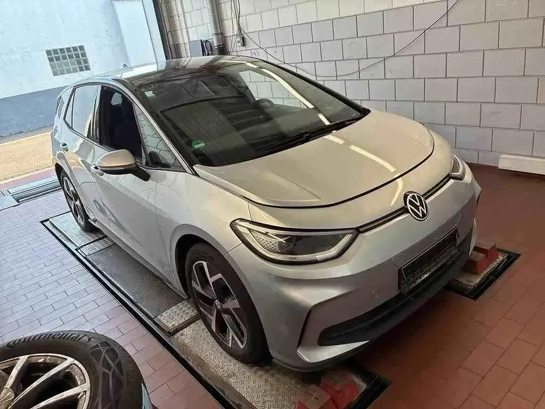 Volkswagen ID.3 Pro - Thumbnail 4