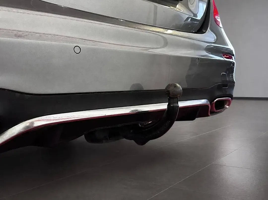 Mercedes-Benz E 200 Burmester - Thumbnail 10