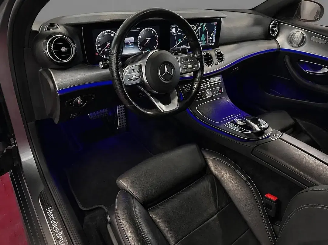 Mercedes-Benz E 200 Burmester - Thumbnail 13