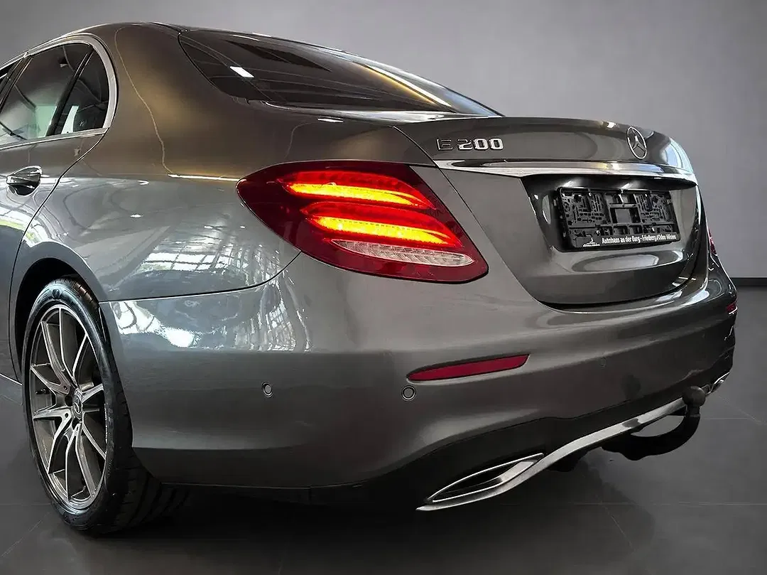 Mercedes-Benz E 200 Burmester - Thumbnail 9