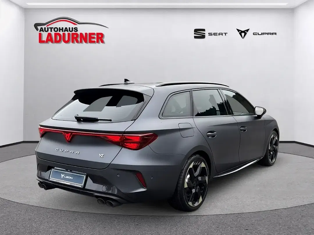 CUPRA Leon 2.0 TSI 4Drive VZ Sportstourer Tribe Edition - Thumbnail 4