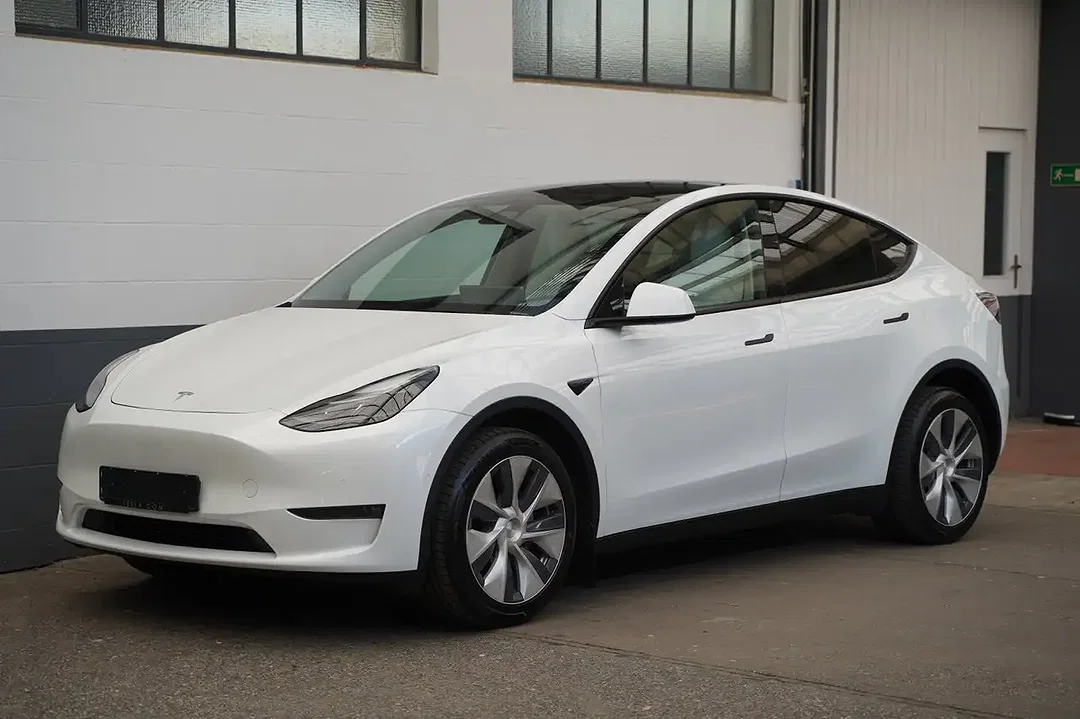 Tesla Model Y AWD Long Range - Afbeelding 1