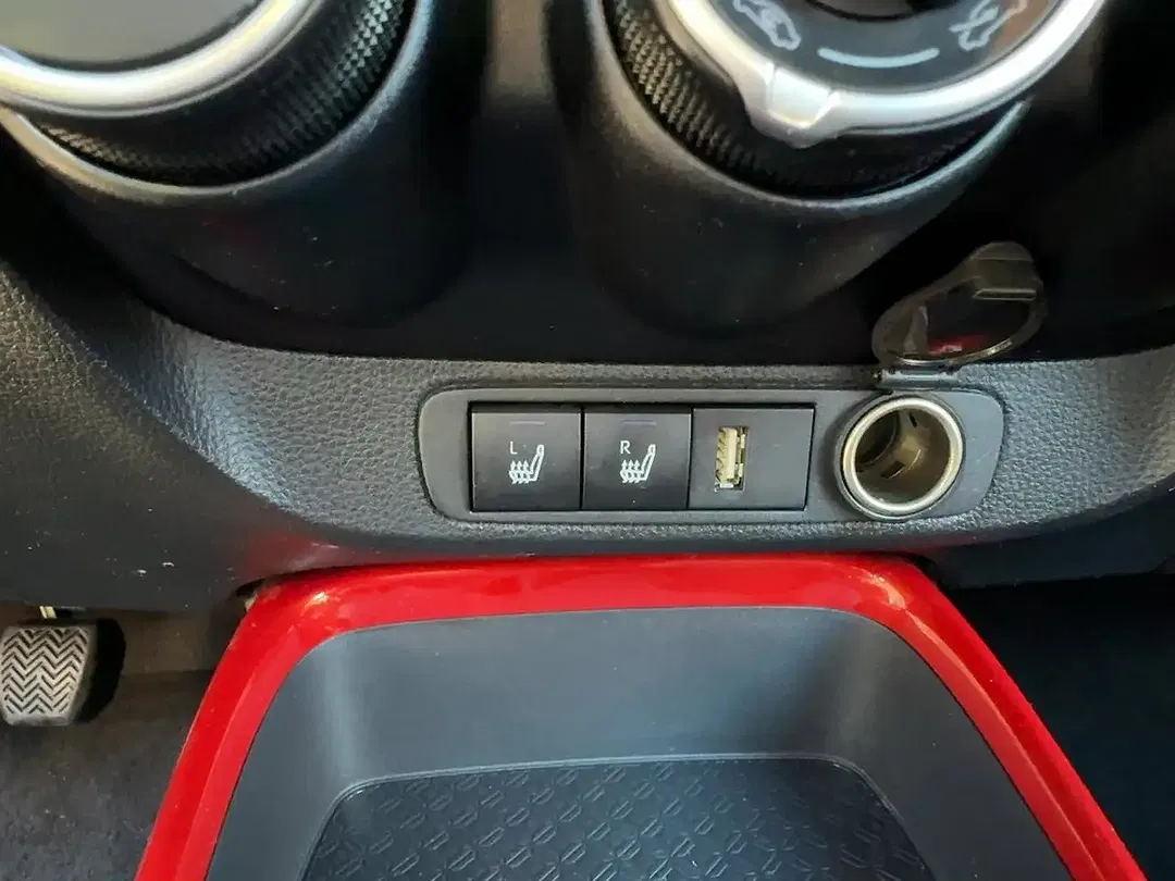 Toyota Aygo - Thumbnail 8