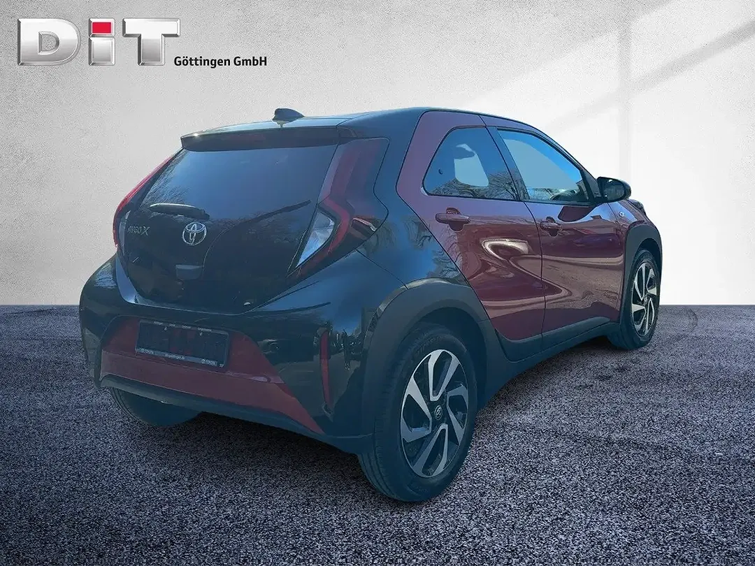 Toyota Aygo - Thumbnail 3
