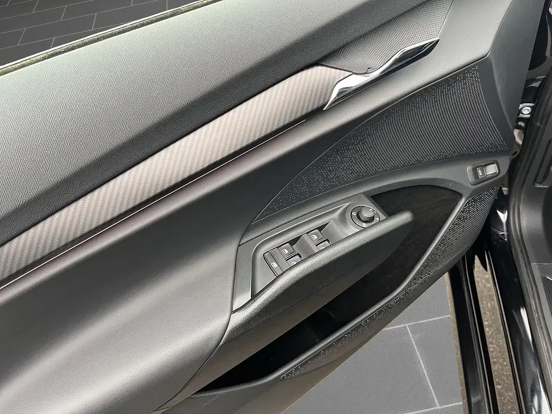 Skoda Enyaq 80x iV Sportline - Thumbnail 13