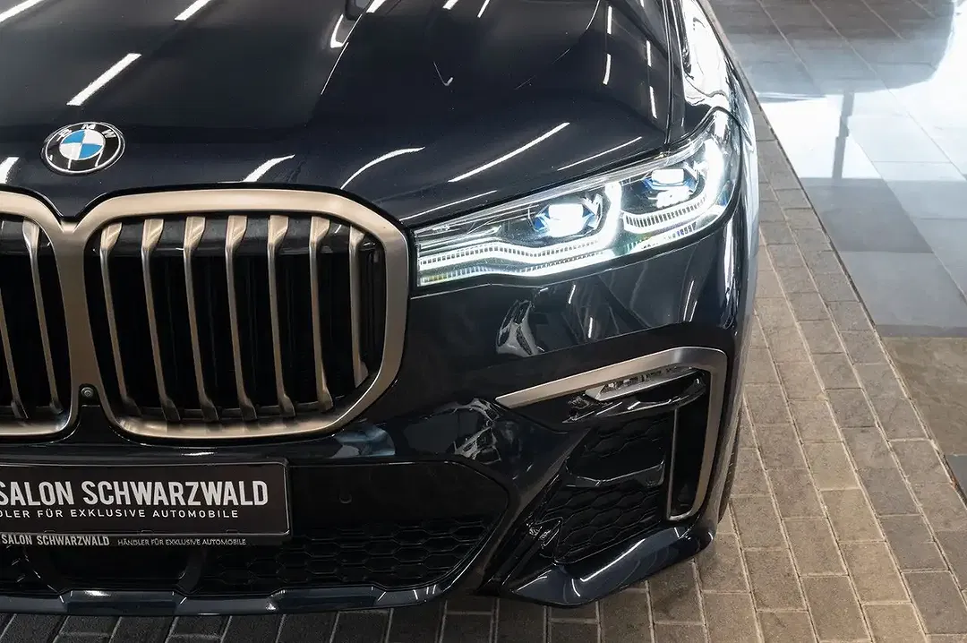BMW X7 M - Thumbnail 10