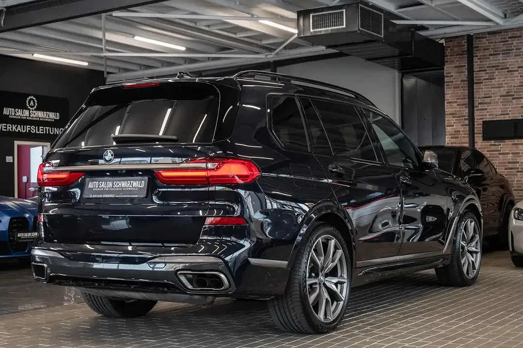 BMW X7 M - Thumbnail 7