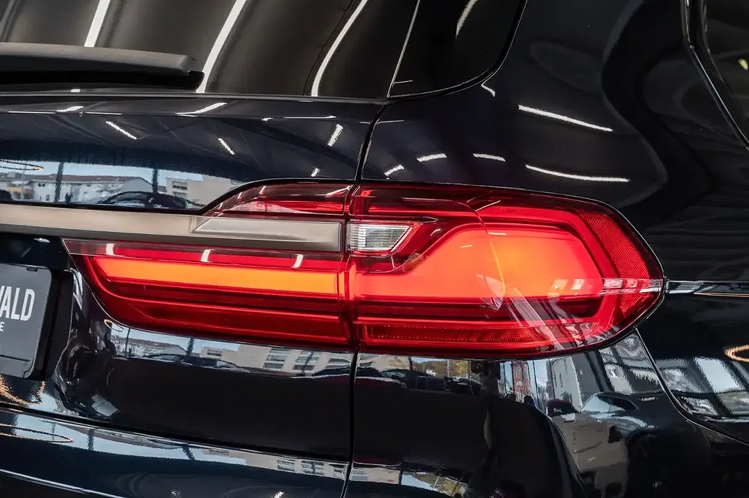 BMW X7 M - Thumbnail 8