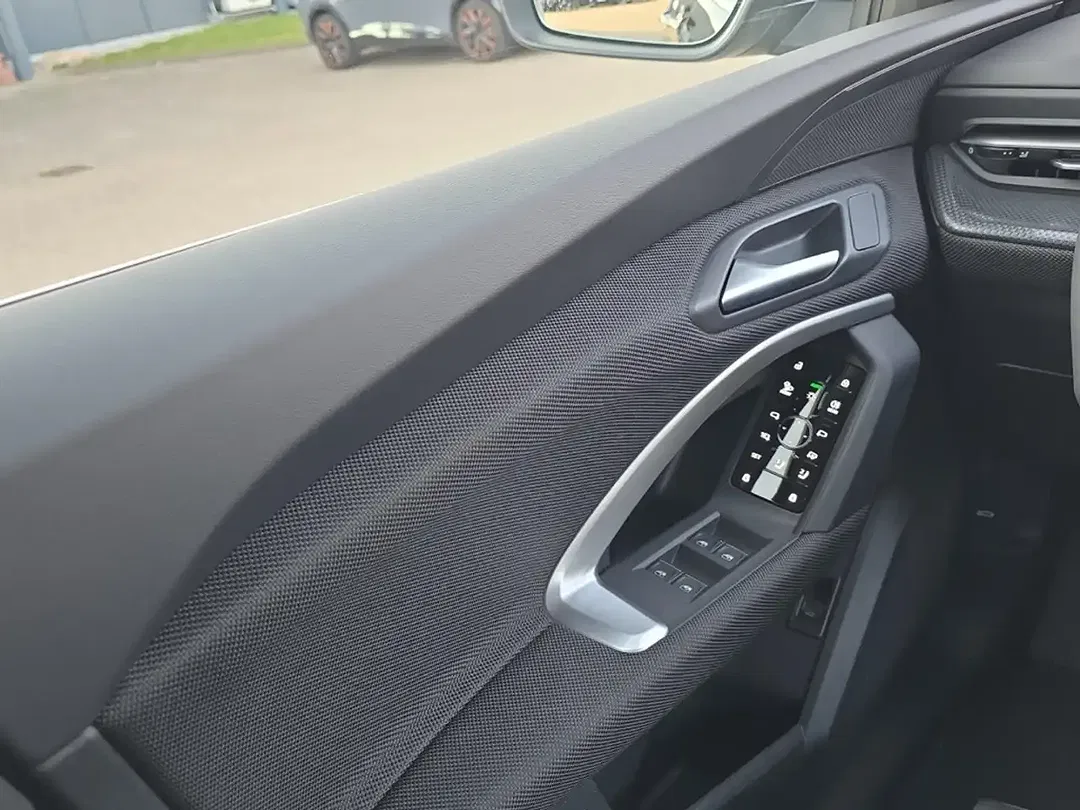 Audi Q5 TDI S tronic quattro - Thumbnail 11