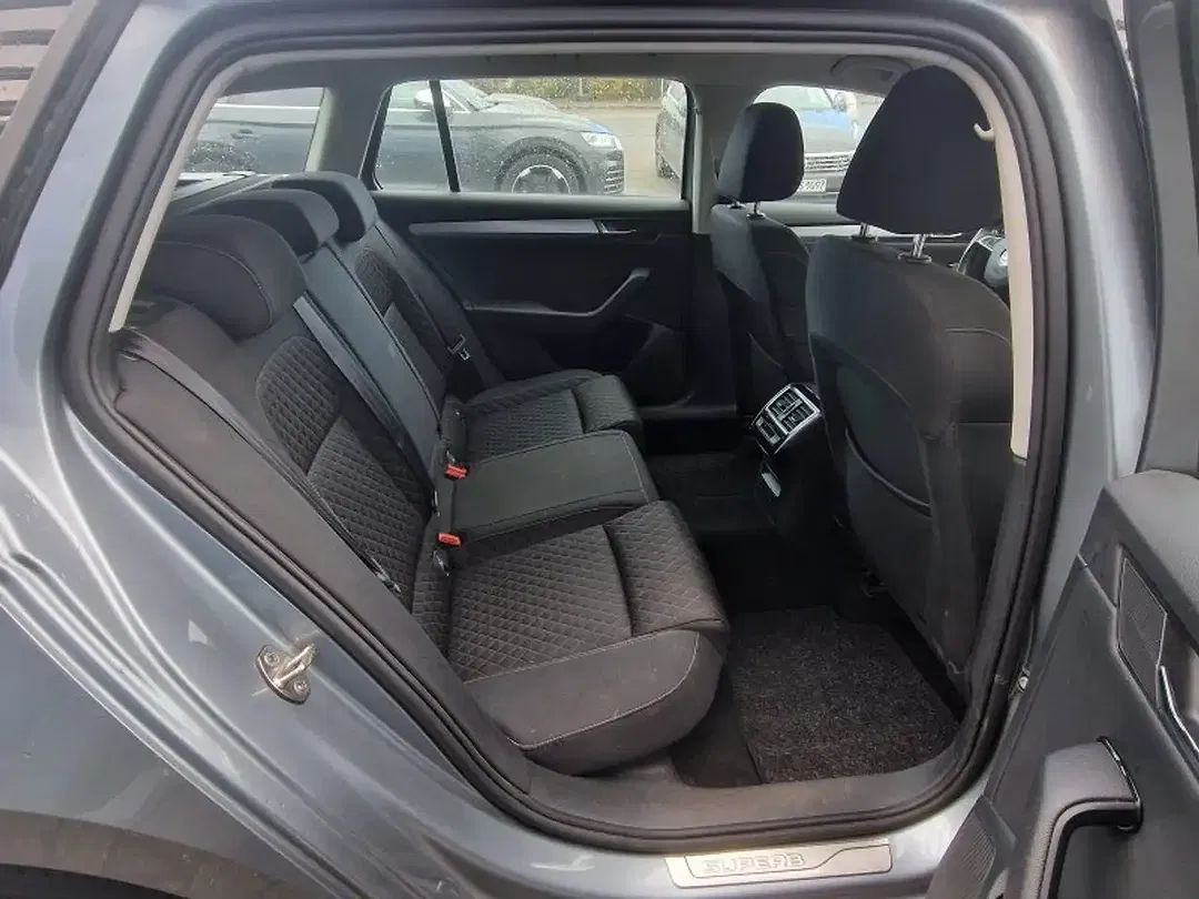 Skoda Superb 1.4 TSI iV DSG Combi Ambition - Thumbnail 11