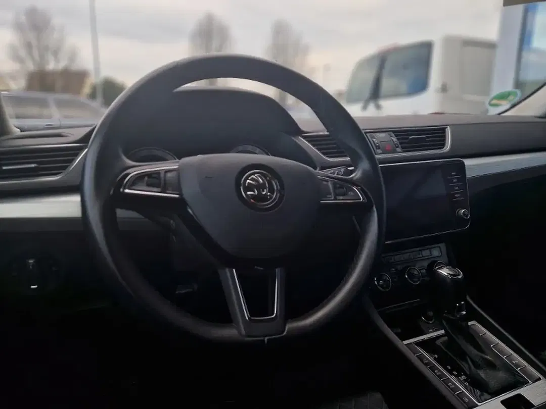 Skoda Superb 1.4 TSI iV DSG Combi Ambition - Thumbnail 8