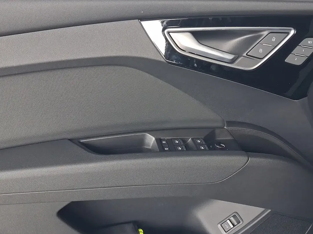 Audi Q4 e-tron 40 Matrix LED S line - Thumbnail 12