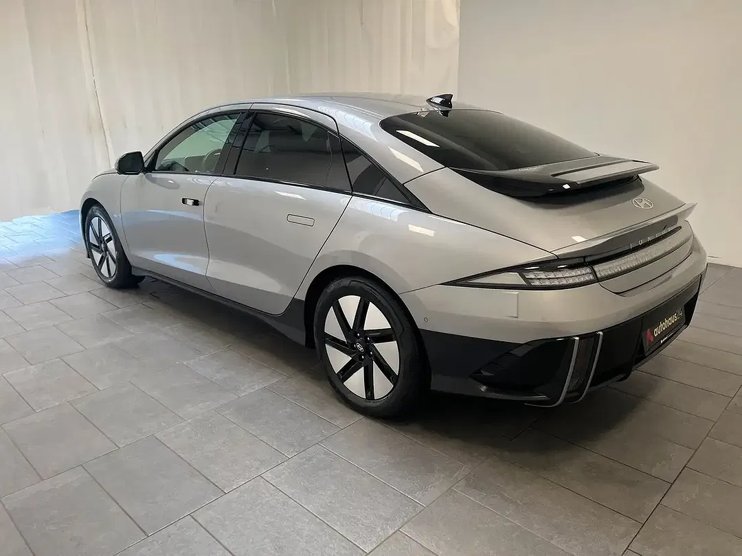 Hyundai IONIQ 6 - Thumbnail 4