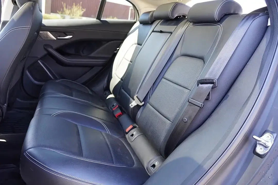 Jaguar I-Pace EV 4x4 SE - Thumbnail 9